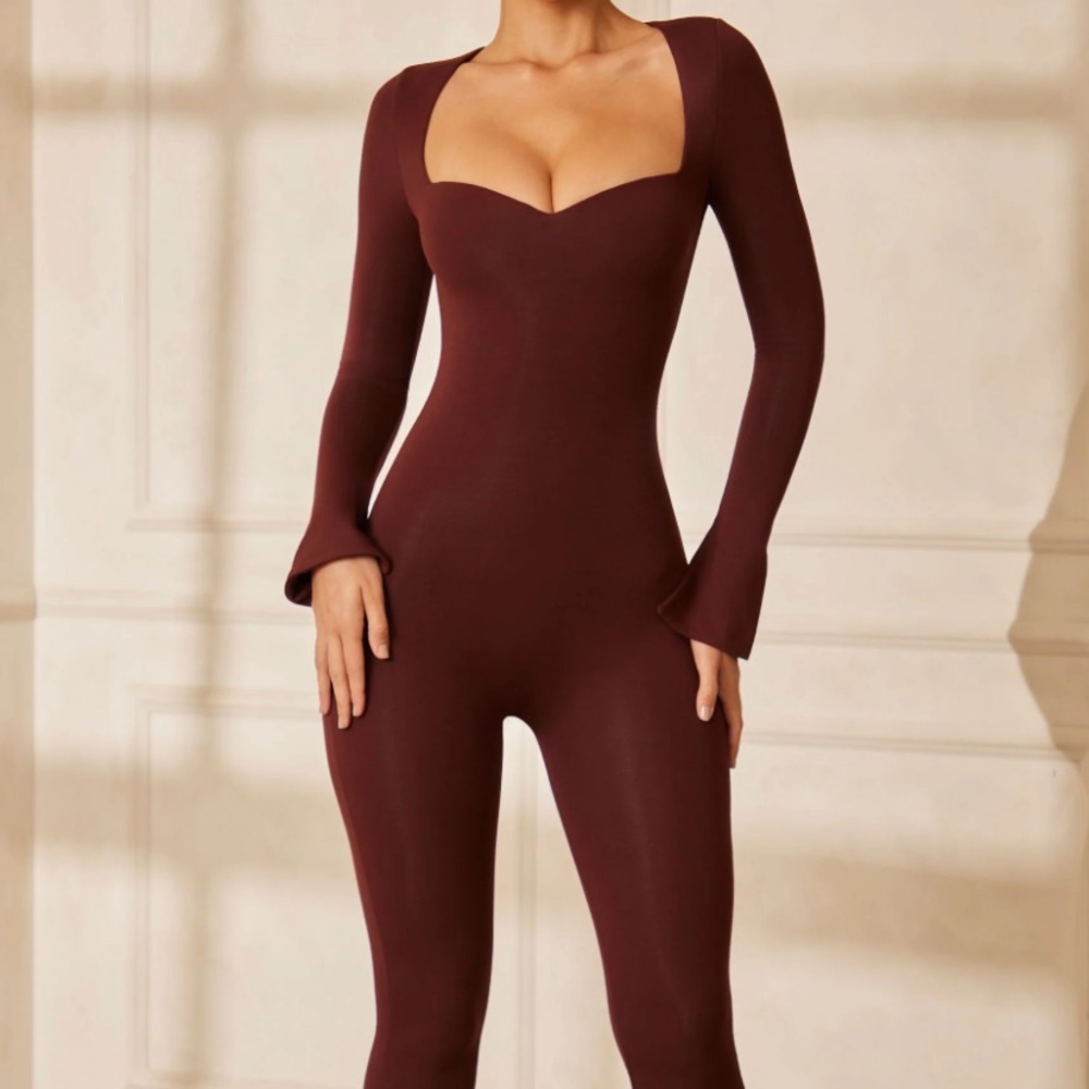 Oh polly Amata Sweetheart Neckline Long Sleeve Jumpsuit